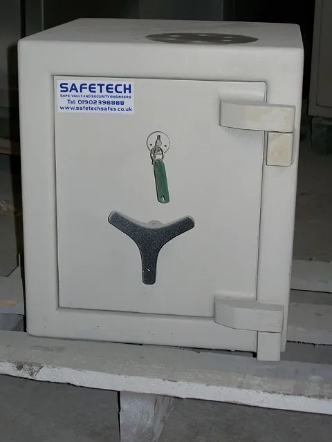 Safetech - Safe with a key